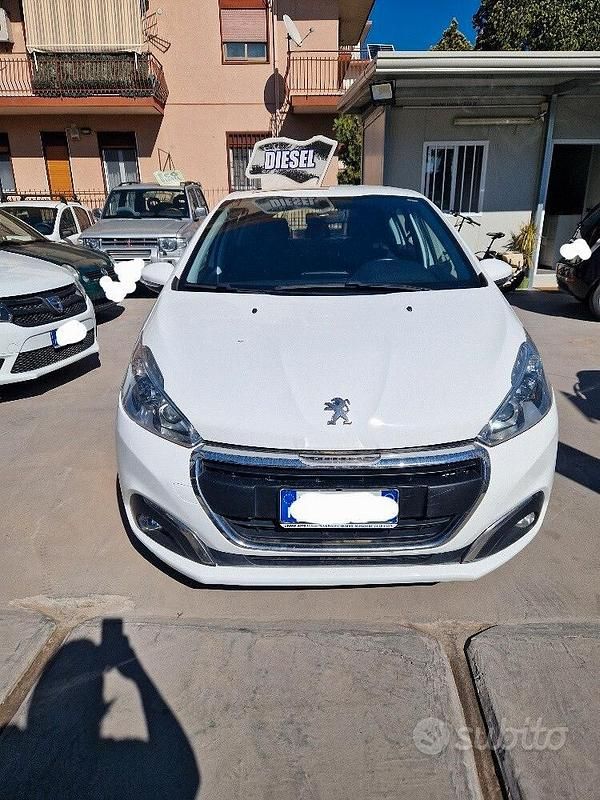 Usata Peugeot 208 Active 75 CV (55 kW) 2016 Bianco Utilitaria