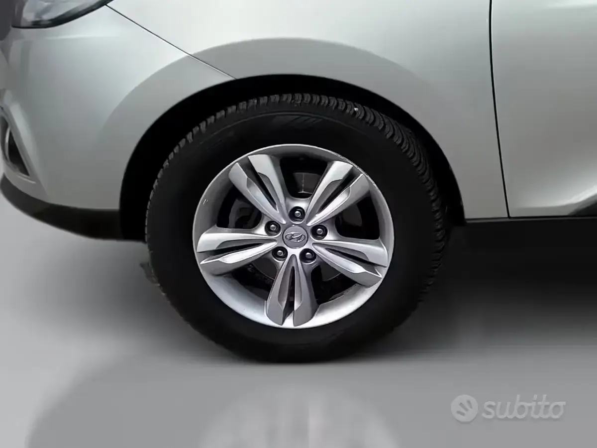 Usata Hyundai ix35 Style 136 CV (100 kW) 2012 Grigio SUV