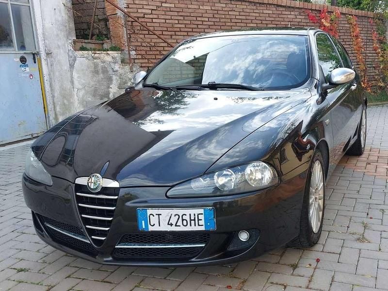 Nero Usata 2005 Alfa Romeo 147 Distinctive Utilitaria | 1300 € (Super prezzo) - Immagine 1/4