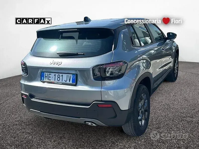 Nuova Jeep Avenger Longitude 101 CV (74 kW) 2026 Grigio SUV