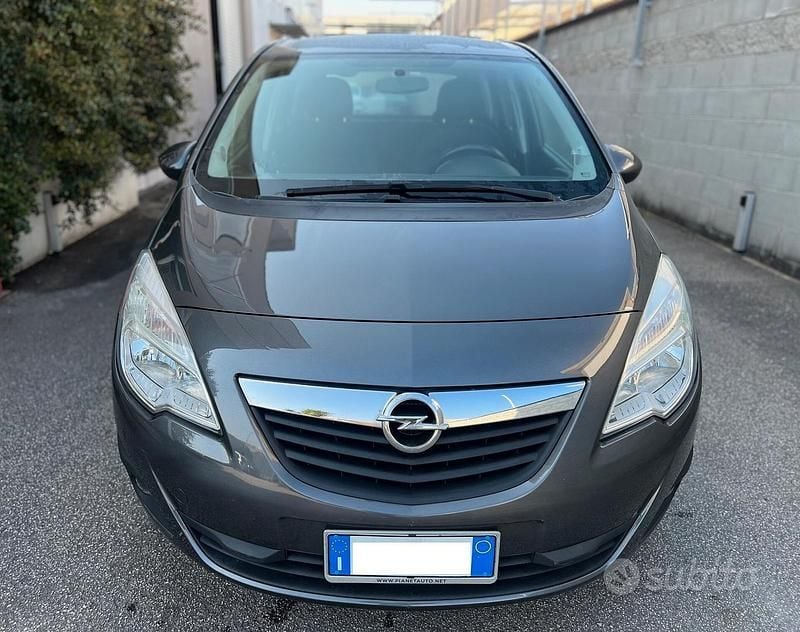 Usata Opel Meriva 95 CV (69 kW) 2011 Grigio Monovolume