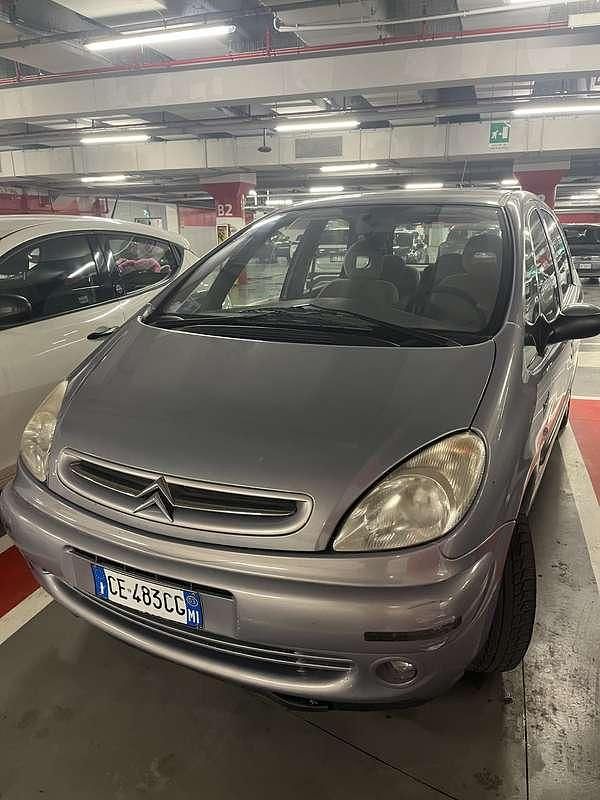 Usata Citroën Xsara Picasso 116 CV (85 kW) 2003 Argento Monovolume