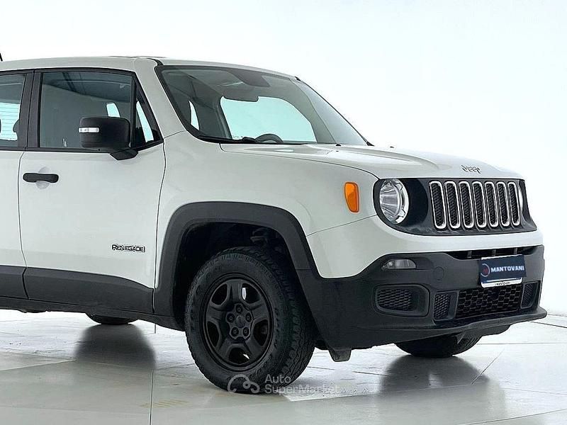 Usata Jeep Renegade Sport 120 CV (88 kW) 2015 Bianco SUV