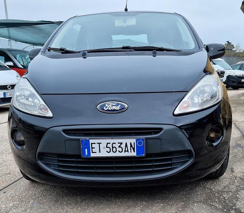 Usata Ford Ka 75 CV (55 kW) 2013 Nero Utilitaria