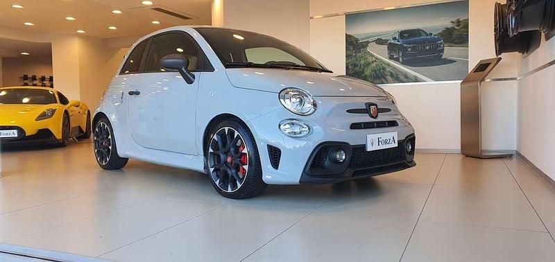 Usata Abarth 595C Competizione 179 CV (131 kW) 2019 Grigio campo volo Cabrio
