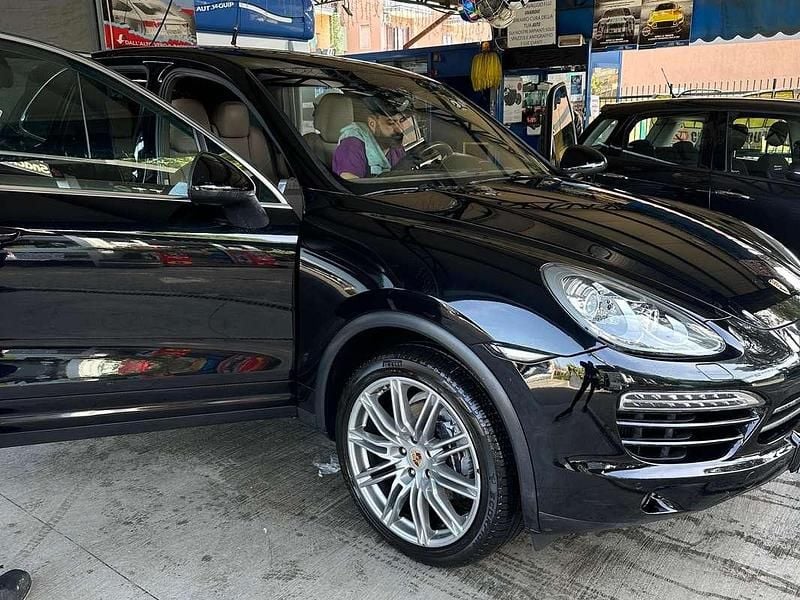 Usata Porsche Cayenne 245 CV (180 kW) 2011 Nero SUV