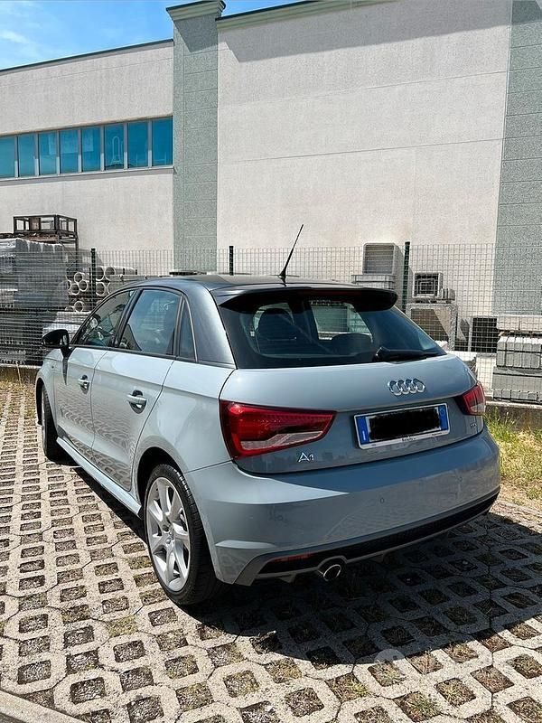 Usata Audi A1 Sportback S-Line 116 CV (85 kW) 2018 Grigio Utilitaria