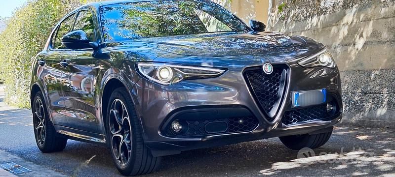 Usata Alfa Romeo Stelvio Veloce 210 CV (154 kW) 2022 Grigio SUV