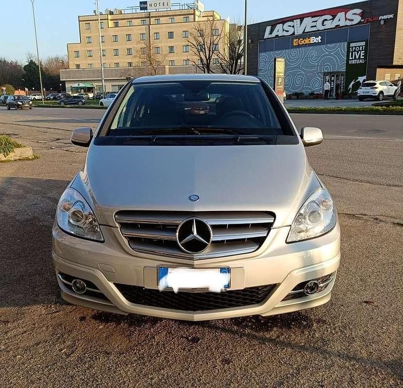 Usata Mercedes B160 Executive 95 CV (69 kW) 2011 Argento Monovolume