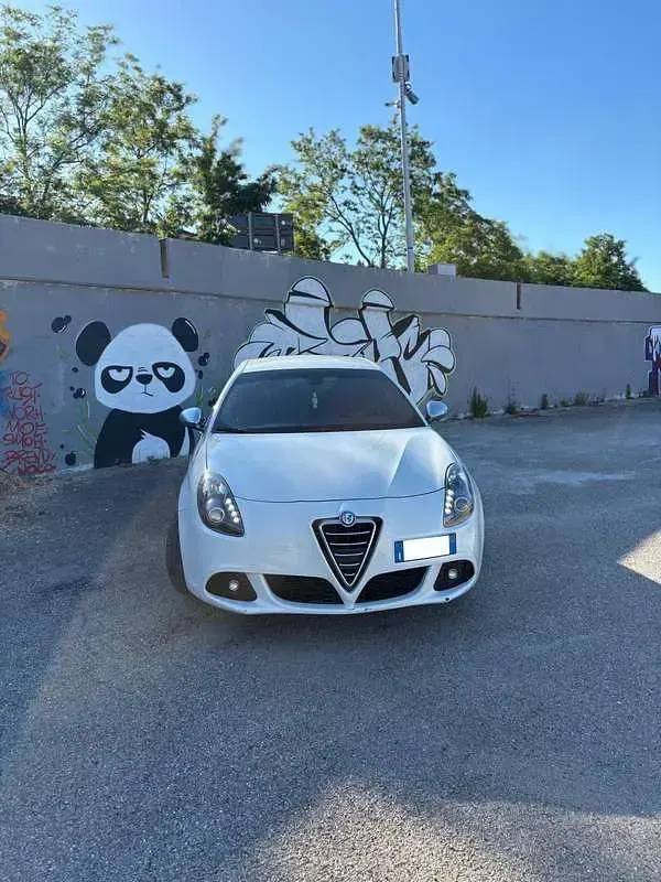 Usata Alfa Romeo Giulietta Progression 170 CV (125 kW) 2010 Bianco Utilitaria