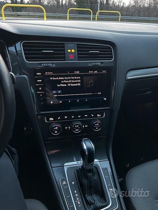 Usata VW e-Golf 2018 Blu Utilitaria