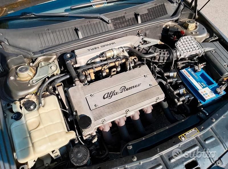 Usata Alfa Romeo 155 126 CV (92 kW) 1992 Grigio Berlina