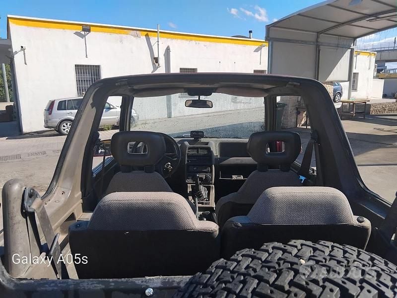 Usata Suzuki Vitara 75 CV (55 kW) 1989 Rosso SUV