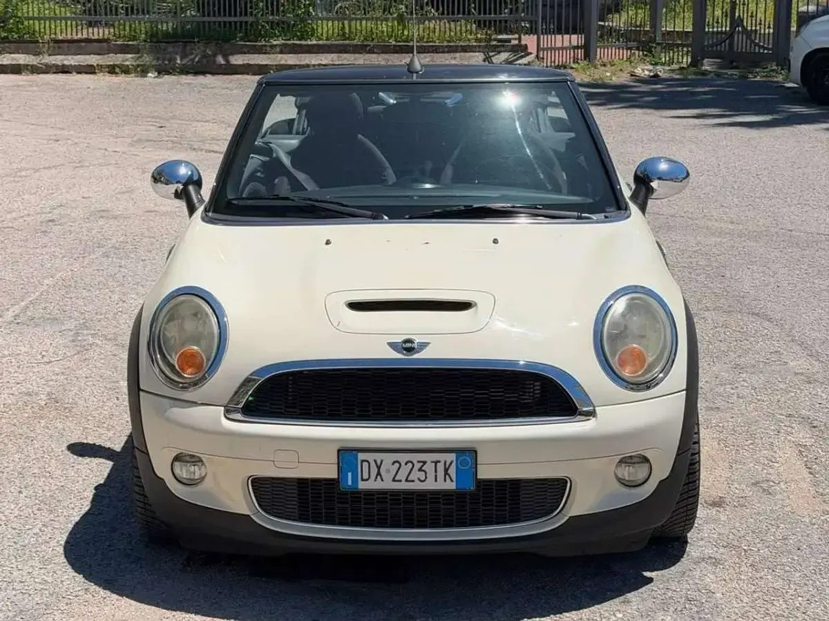 Usata Mini Cooper S Cabriolet 174 CV (127 kW) 2009 Giallo Cabrio