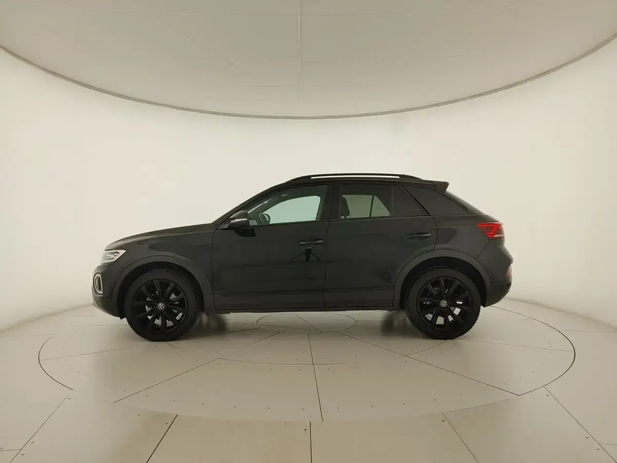 Usata VW T-Roc Style 150 CV (110 kW) 2023 Deep black perlato SUV