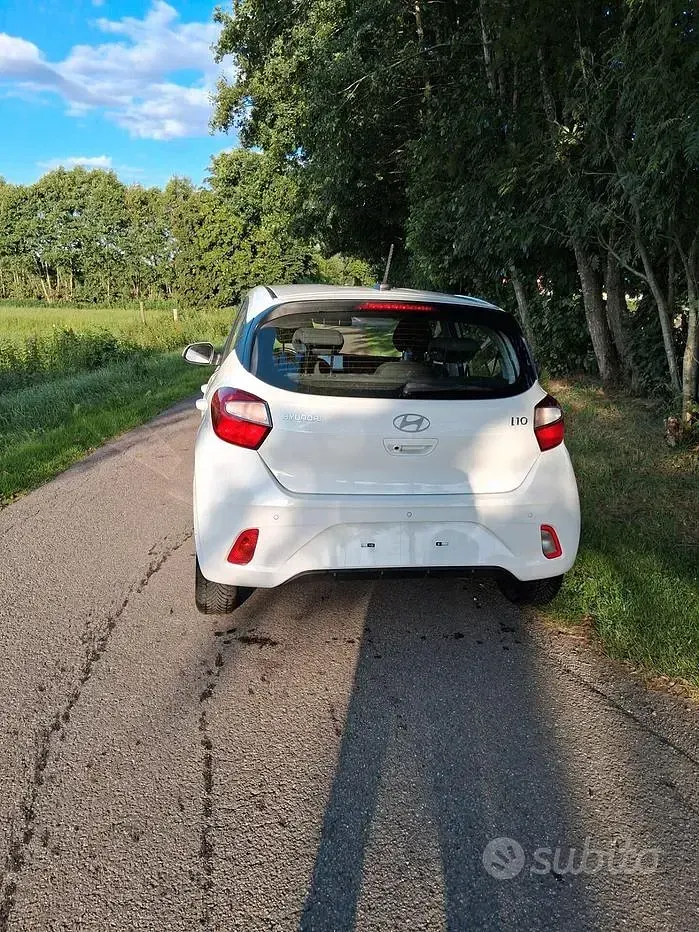 Usata Hyundai i10 Select 63 CV (46 kW) 2025 Bianco Utilitaria
