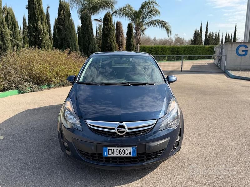Usata Opel Corsa Edition 85 CV (62 kW) 2014 Blu Utilitaria