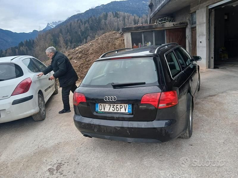 Usata Audi A4 101 CV (74 kW) 2005 Nero Station wagon