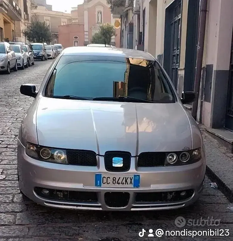 Usata Seat Leon FR 150 CV (110 kW) 2003 Grigio Utilitaria