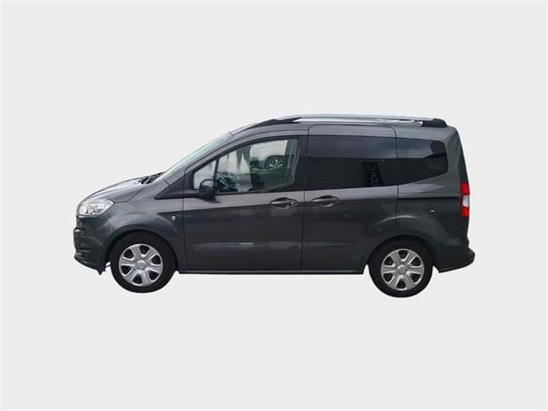 Usata Ford Tourneo Courier 100 CV (73 kW) 2016 Grigio scuro Monovolume