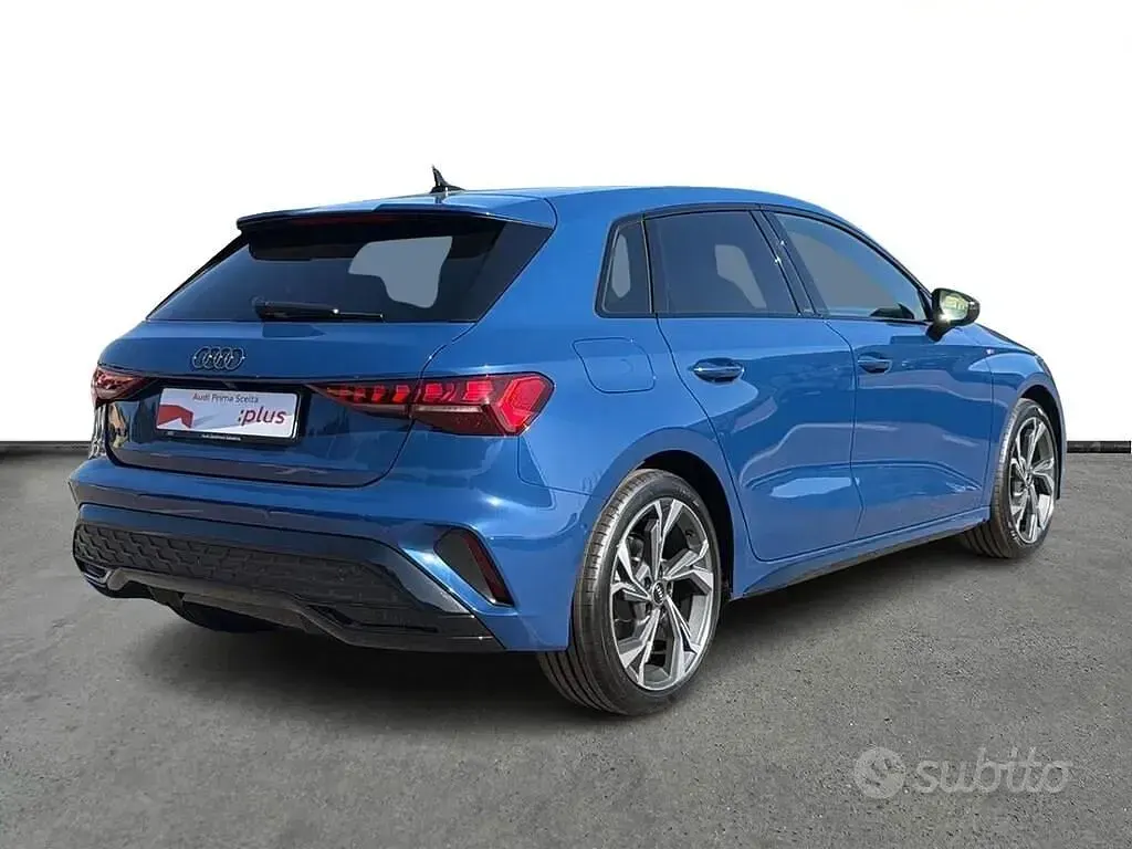 Nuova Audi A3 S-Line 150 CV (110 kW) 2026 Blu Berlina