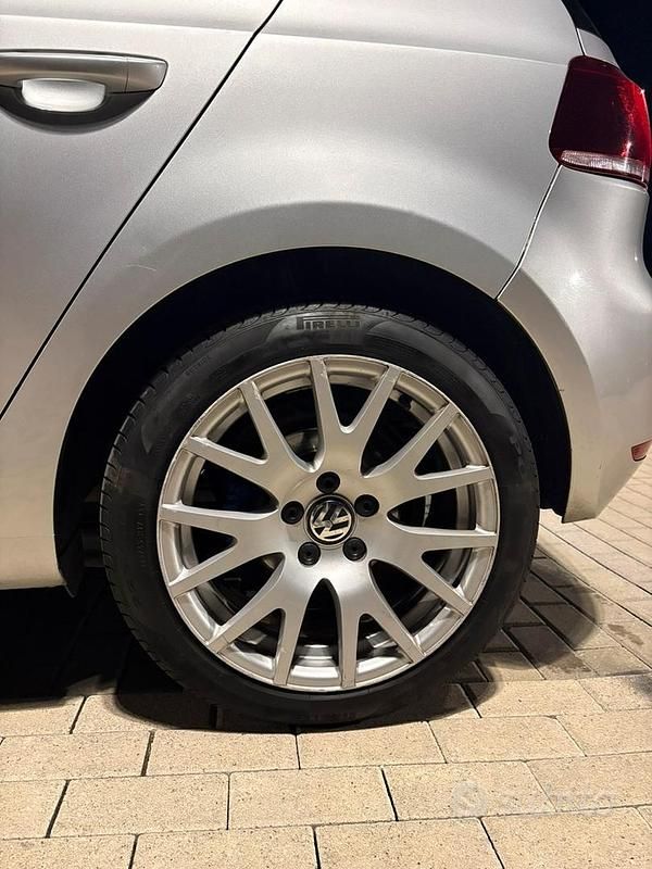 Usata VW Golf VI Highline 110 CV (80 kW) 2009 Grigio Utilitaria