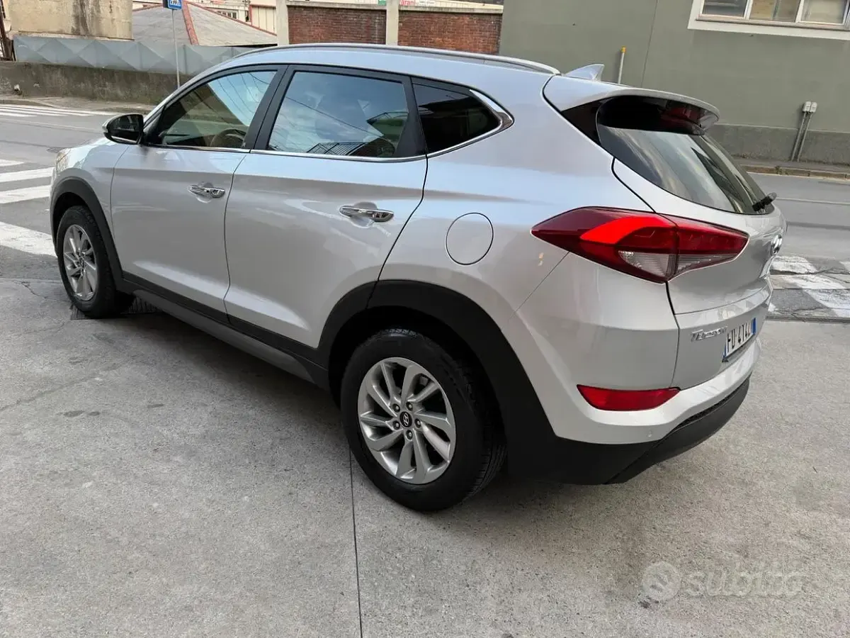 Second-hand Hyundai Tucson Xpossible 116 CP (85 kW) 2016 Gri SUV