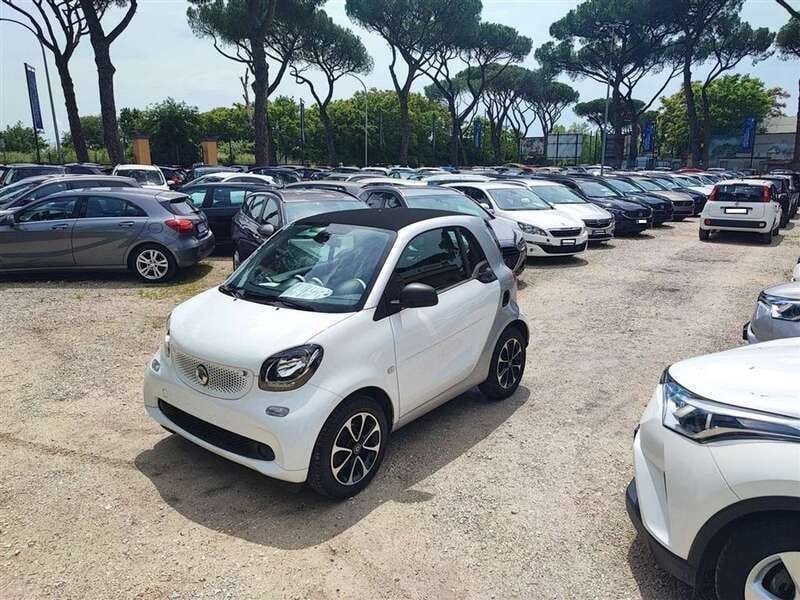 Bianco pastello Usata 2019 Smart ForTwo Coupé Coupé | 13.400 € (Ottimo prezzo) - Immagine 1/4