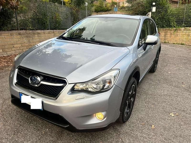 Argento Usata 2015 Subaru XV Exclusive+ SUV | 10.000 € (Ottimo prezzo) - Immagine 1/4