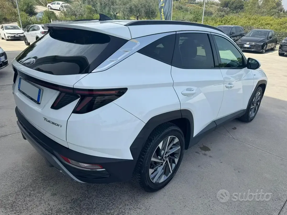 Gebraucht Hyundai Tucson 136 PS (100 kW) 2022 Weiß SUV