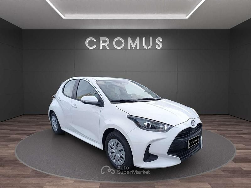 Nuova Toyota Yaris Hybrid Active 92 CV (67 kW) 2026 Other Berlina