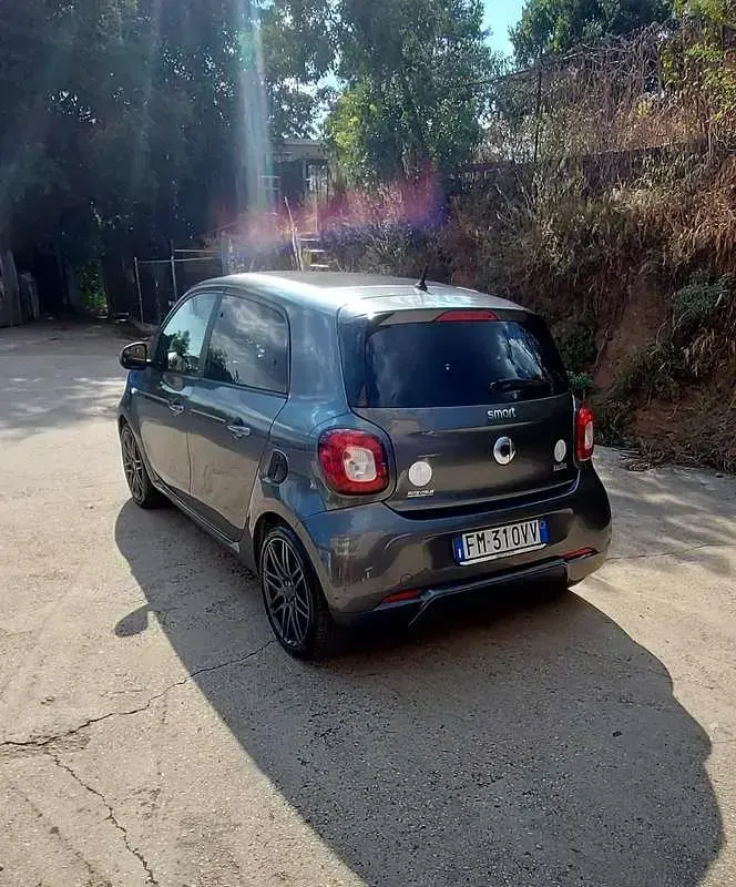 Usata Smart ForFour Brabus 90 CV (66 kW) 2018 Grigio Utilitaria