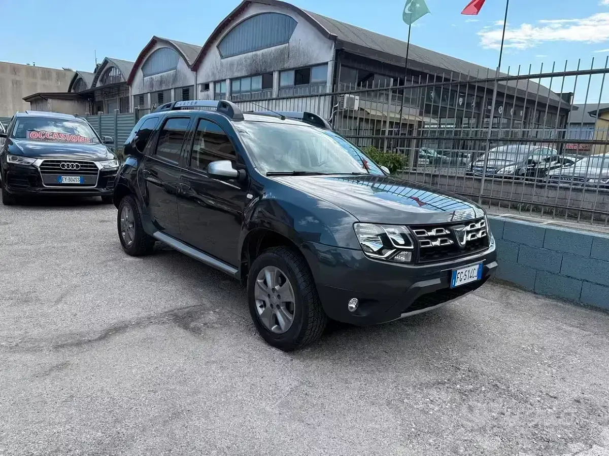 Usata Dacia Duster 109 CV (80 kW) 2017 Grigio SUV