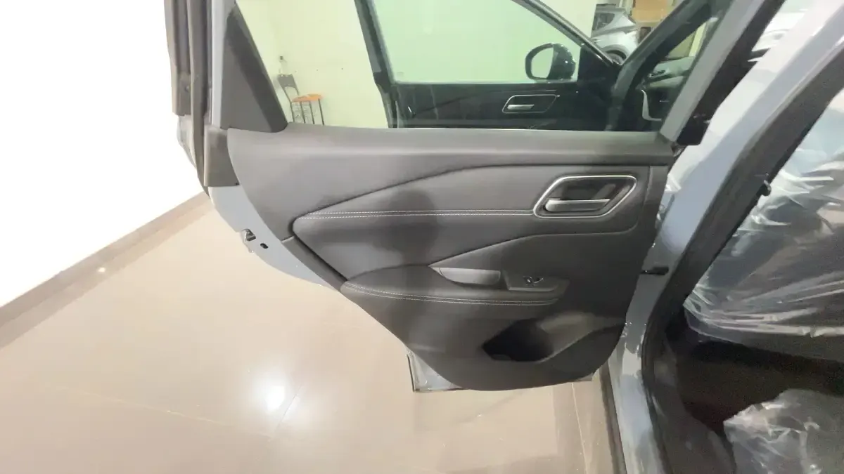 Nuova Nissan Qashqai Tekna 158 CV (116 kW) 2026 Ceramic grey SUV