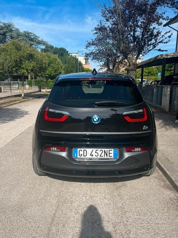 Usata BMW i3 75 kW (102 CV) 2020 Grigio Utilitaria