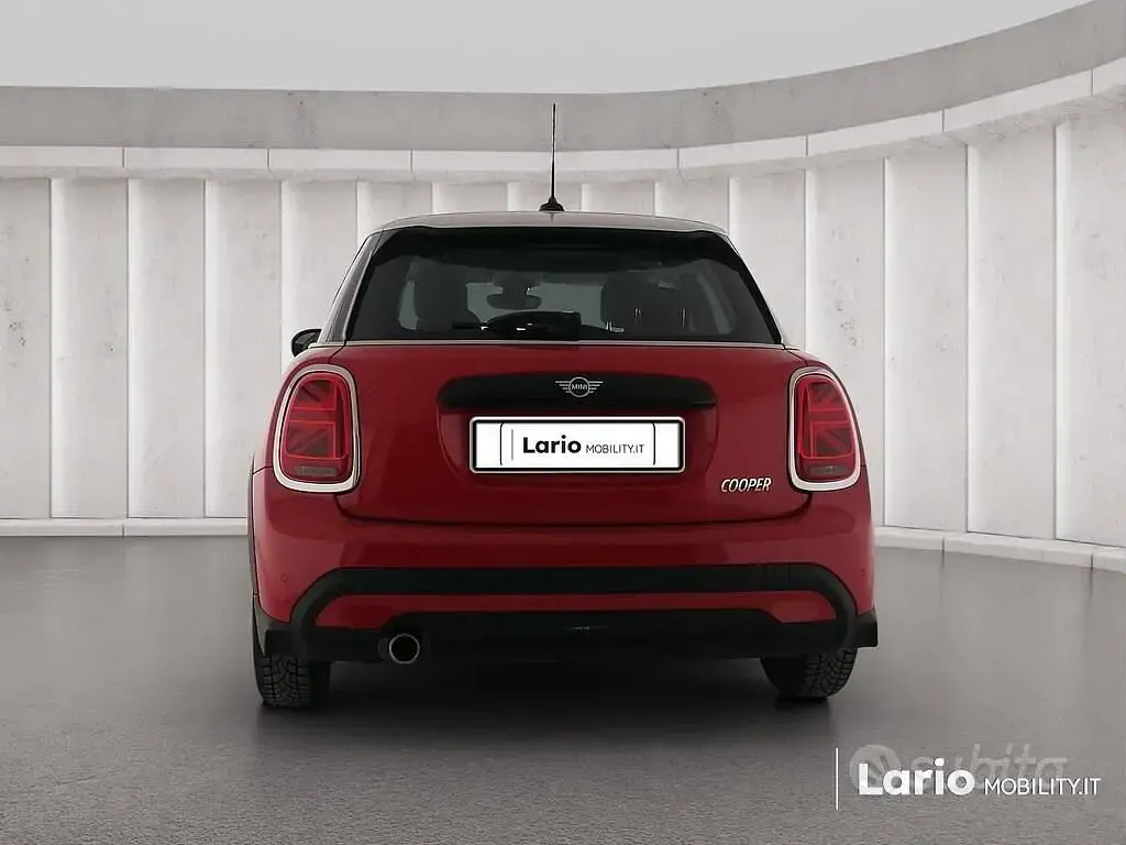 Usata Mini Cooper Classic 136 CV (100 kW) 2022 Rosso Utilitaria
