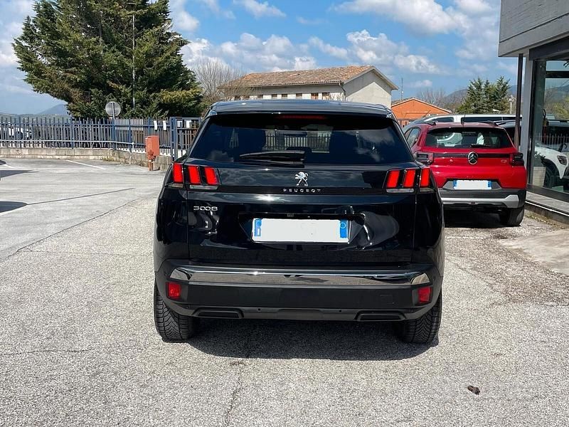 Usata Peugeot 3008 Allure 131 CV (96 kW) 2022 Nero SUV