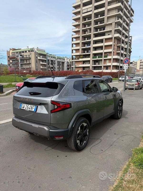 Usata Dacia Duster Extreme 101 CV (74 kW) 2024 Grigio SUV