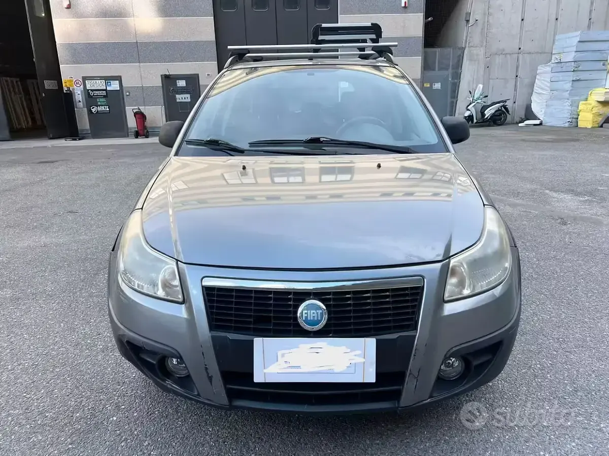 Usata Fiat Sedici Emotion 120 CV (88 kW) 2012 SUV