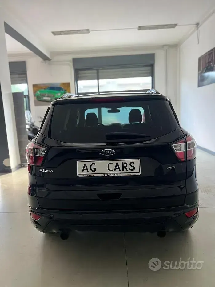 Usata Ford Kuga ST-Line 150 CV (110 kW) 2019 Nero SUV