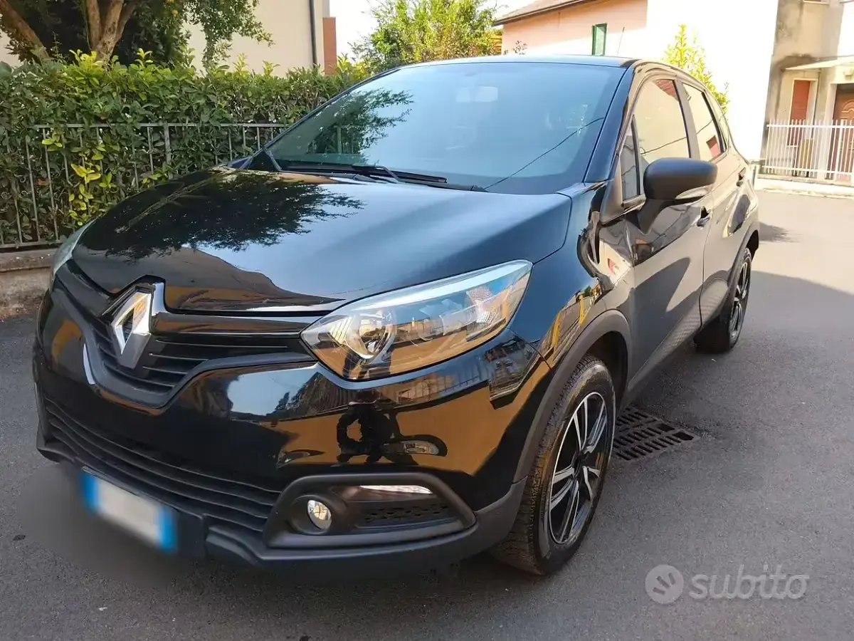 Usata Renault Captur 90 CV (66 kW) 2017 Nero SUV
