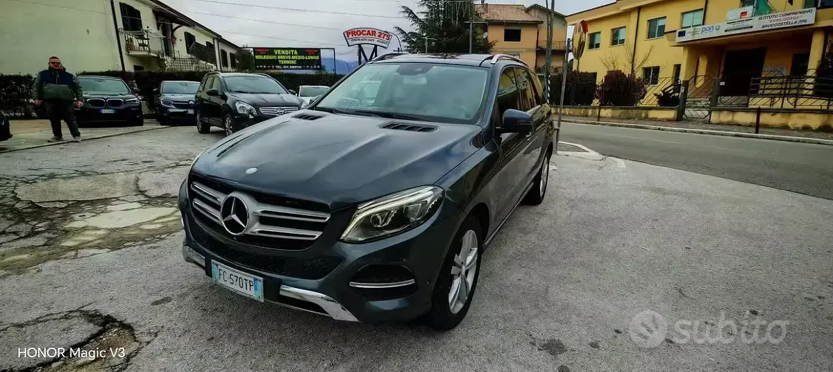 Usata Mercedes GLE250 204 CV (150 kW) 2016 Grigio SUV