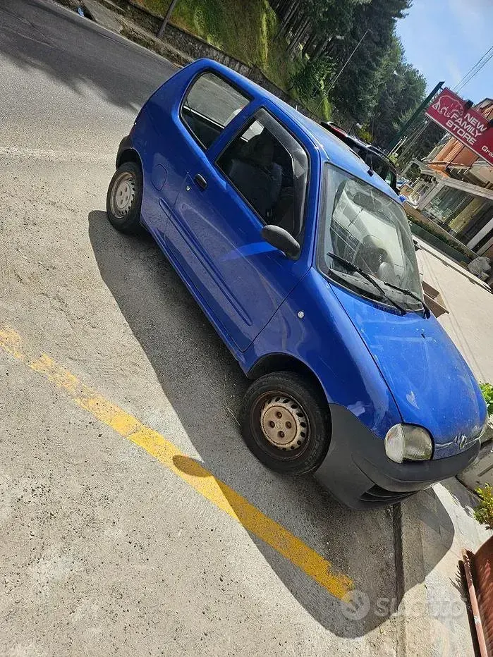 Usata Fiat 600 S 54 CV (39 kW) 2002 Bluazzurro Berlina