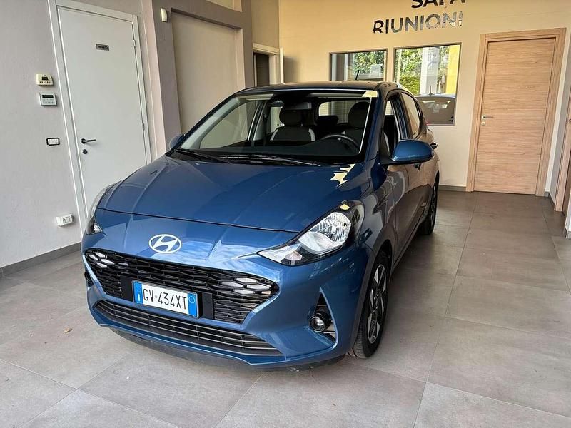 Usata Hyundai i10 63 CV (46 kW) 2024 Blu/azzurro Utilitaria