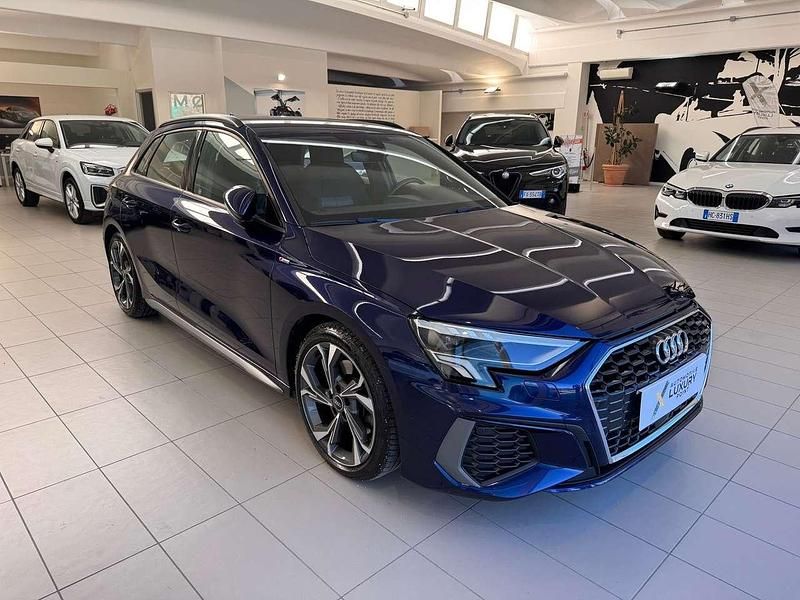 Usata Audi A3 S-Line 150 CV (110 kW) 2021 Blu/azzurro Berlina