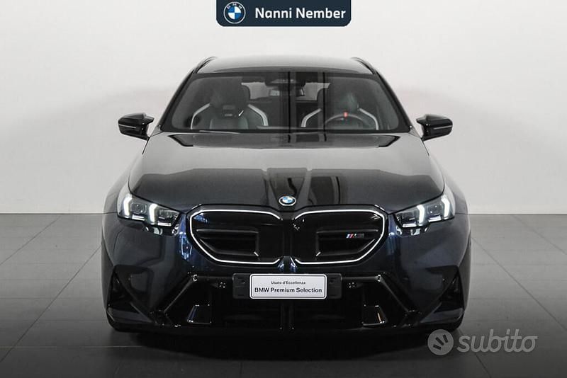 Begagnad BMW M5 Comfort Edition 727 HK (534 kW) 2025 Svart Kombi