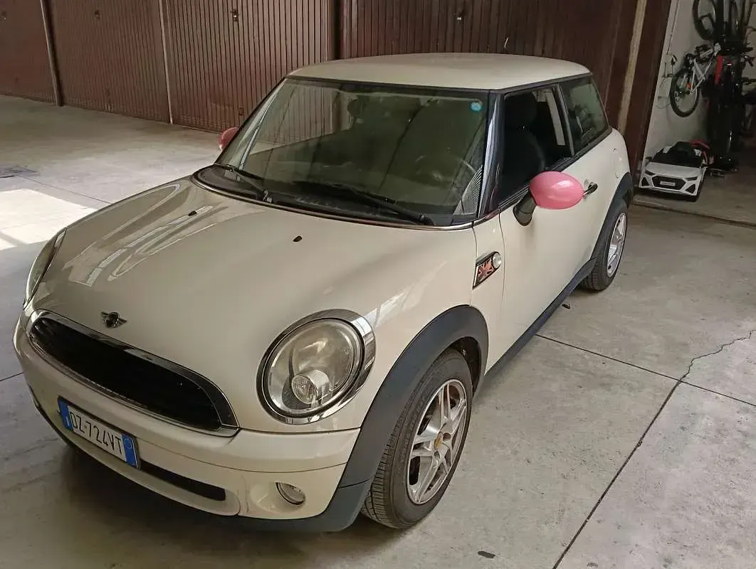 Usata Mini Cooper 75 CV (55 kW) 2010 Utilitaria