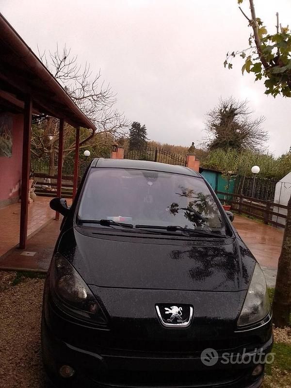 Nero Usata 2008 Peugeot 1007 Monovolume | 2000 € - Immagine 1/4