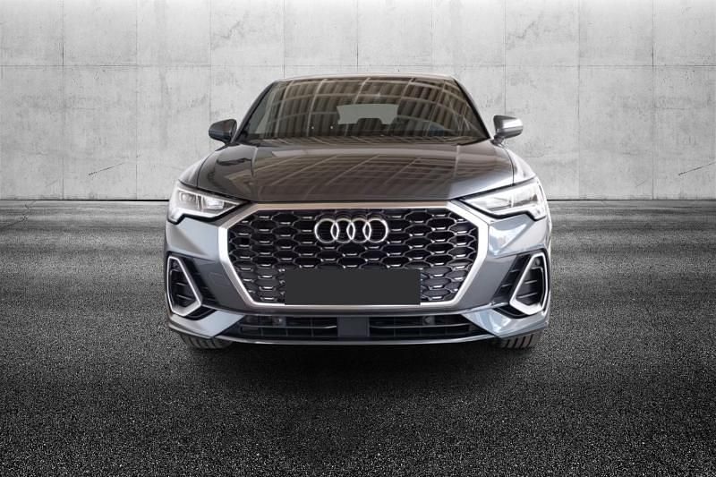 Usata Audi Q3 S-Line 150 CV (110 kW) 2021 Grigio metallizzato SUV