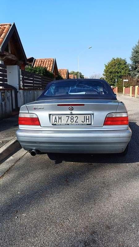 Usata BMW 318 Cabriolet Efficient Dynamics 116 CV (85 kW) 1996 Argento Cabrio